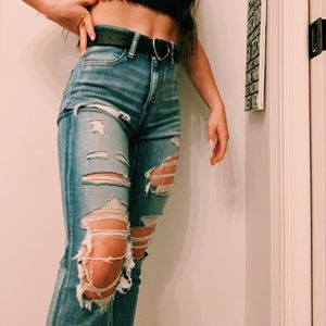 ripped light washed American eagle jeans